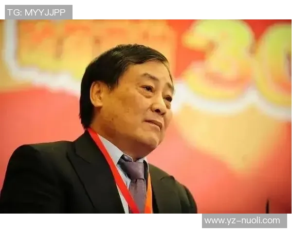 魔岩足球的传奇之路：从草根到巅峰的奋斗与荣耀